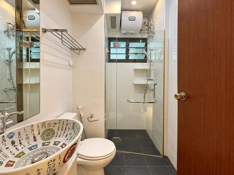 28B Dover Crescent, 28B Dover Crescent, Buona Vista / West Coast / Clementi New Town, 2 Bedrooms, 1,032 sqft, HDB Flat For Rent, by Sim Yuxin, 500265127 - Bathroom - PropertyGuru.com.sg