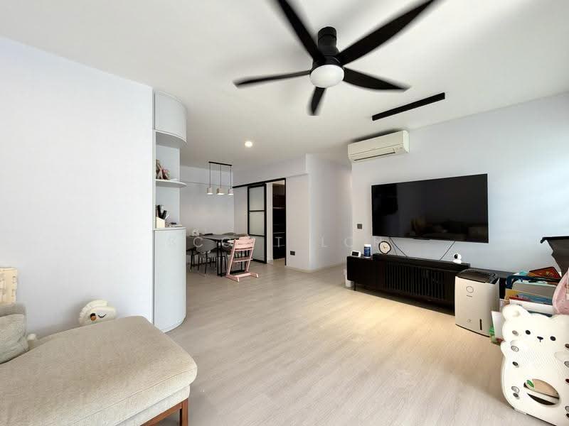 518C Tampines Central 7, 518C Tampines Central 7, Pasir Ris / Tampines, 3 Bedrooms, 1,152 sqft, HDB Flat For Sale, by Scott Loh, 500265140 - Living Room - PropertyGuru.com.sg