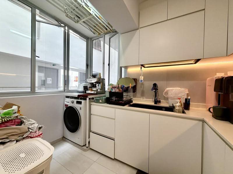 518C Tampines Central 7, 518C Tampines Central 7, Pasir Ris / Tampines, 3 Bedrooms, 1,152 sqft, HDB Flat For Sale, by Scott Loh, 500265140 - Kitchen & Yard - PropertyGuru.com.sg