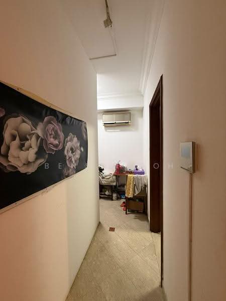 Spring Grove, 53 Grange Road, Tanglin / Holland / Bukit Timah, 2 Bedrooms, 1,012 sqft, Condominium For Sale, by Benson Goh, 500265147 - Corridor - PropertyGuru.com.sg