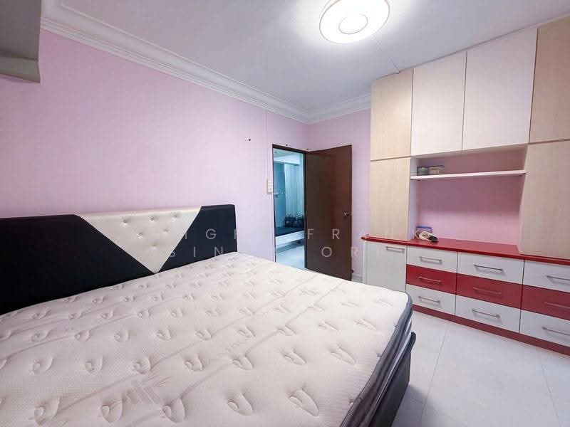 136 Serangoon North Avenue 2, 136 Serangoon North Avenue 2, Hougang / Punggol / Sengkang, 3 Bedrooms, 1,216 sqft, HDB Flat For Sale, by Karen, 500265157 - Bedroom - PropertyGuru.com.sg