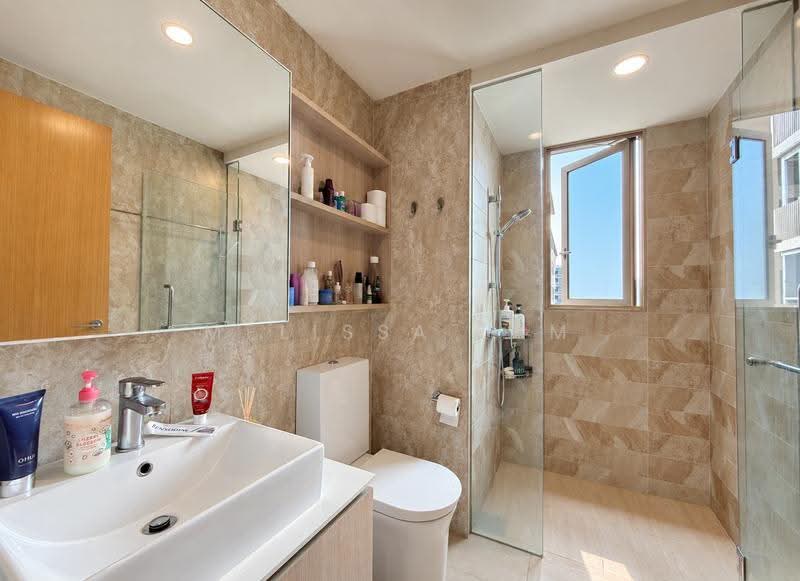 The Vales, 83 Anchorvale Crescent, Hougang / Punggol / Sengkang, 5 Bedrooms, 1,593 sqft, Condominium For Sale, by Melissa Lam, 500265160 - Bathroom - PropertyGuru.com.sg