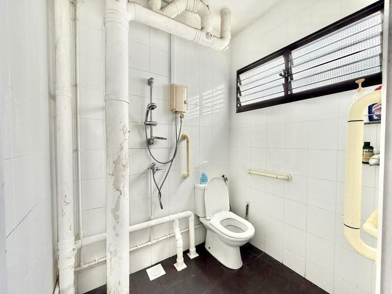 237 Tampines Street 21, 237 Tampines Street 21, Pasir Ris / Tampines, 2 Bedrooms, 785 sqft, HDB Flat For Sale, by Noonal Farina, 500265175 - PropertyGuru.com.sg