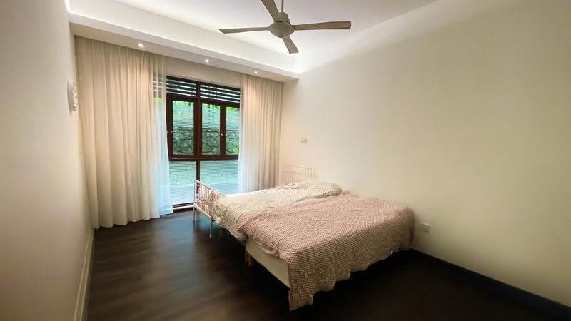 The Cornwall, 2A Cornwall Gardens, Tanglin / Holland / Bukit Timah, 4 Bedrooms, 2,194 sqft, Condominium For Sale, by Carol Lin, 500265179 - Bedroom - PropertyGuru.com.sg