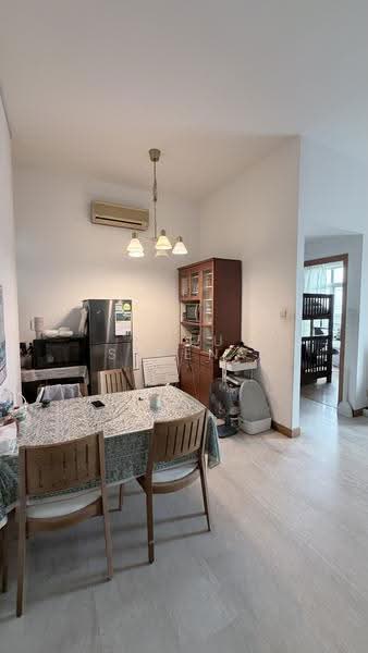 Summerhill, 52 Hume Avenue, Clementi Park / Upper Bukit Timah, 2 Bedrooms, 1,001 sqft, Condominium For Rent, by Cheu Serena, 500265184 - Dining Room - PropertyGuru.com.sg