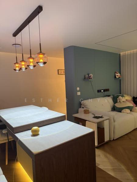 352 Hougang Avenue 7, 352 Hougang Avenue 7, Hougang / Punggol / Sengkang, Room Rental, 100 sqft, HDB Flat For Rent, by Esther Chye, 500265189 - Living Room - PropertyGuru.com.sg