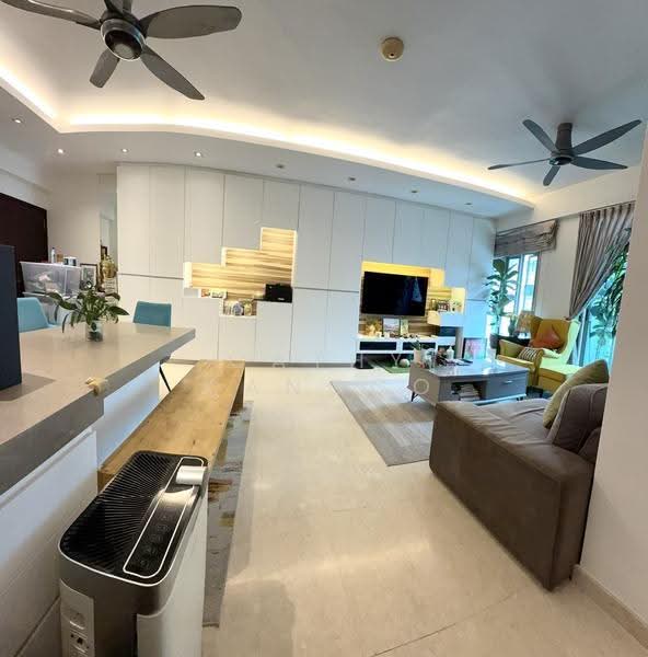 Hume Park II, 23 Hume Avenue, Clementi Park / Upper Bukit Timah, 3 Bedrooms, 1,238 sqft, Condominium For Sale, by Cathy Cangco, 500265211 - Living Room - PropertyGuru.com.sg