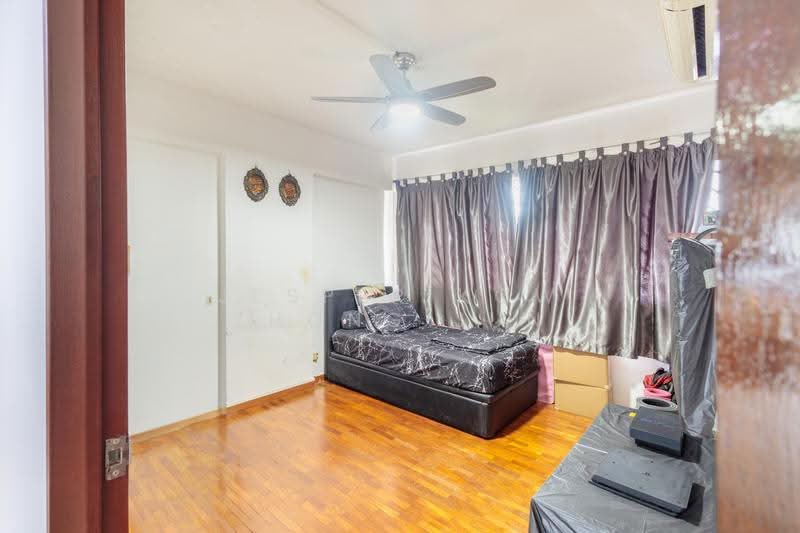 124 Pasir Ris Street 11, 124 Pasir Ris Street 11, Pasir Ris / Tampines, 3 Bedrooms, 1,216 sqft, HDB Flat For Sale, by Jesper Kow Zhong Jun, 500265218 - Bedroom - PropertyGuru.com.sg