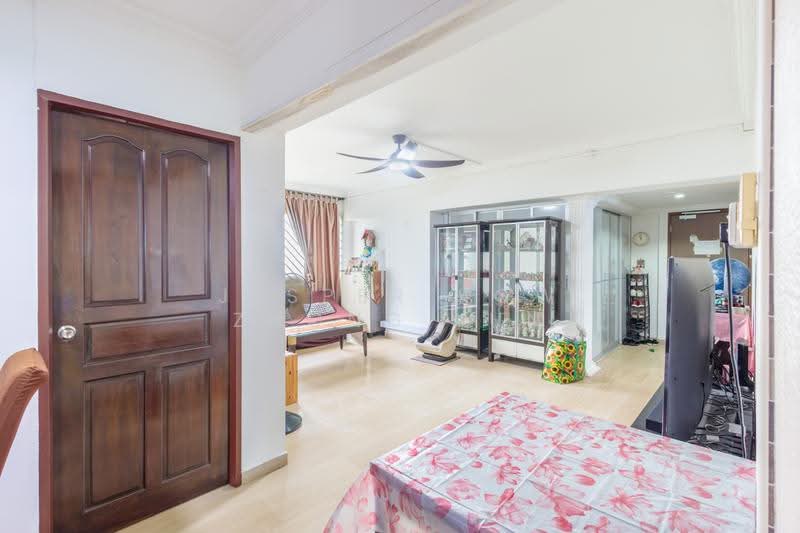 124 Pasir Ris Street 11, 124 Pasir Ris Street 11, Pasir Ris / Tampines, 3 Bedrooms, 1,216 sqft, HDB Flat For Sale, by Jesper Kow Zhong Jun, 500265218 - Living Room - PropertyGuru.com.sg