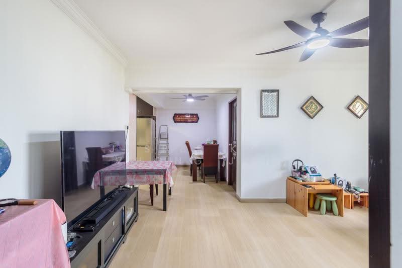 124 Pasir Ris Street 11, 124 Pasir Ris Street 11, Pasir Ris / Tampines, 3 Bedrooms, 1,216 sqft, HDB Flat For Sale, by Jesper Kow Zhong Jun, 500265218 - Living Room - PropertyGuru.com.sg