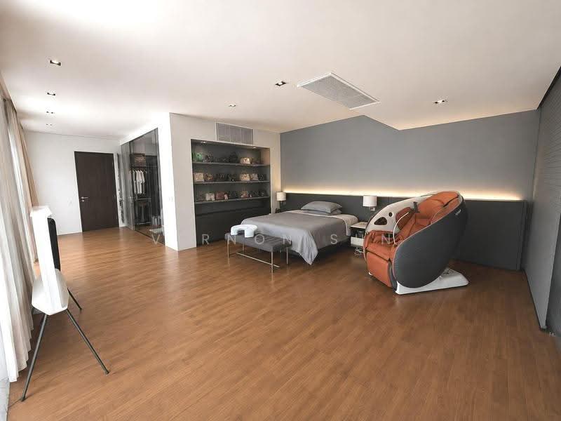 Wak Hassan Drive, Sembawang / Yishun, 4 Bedrooms, 7,442 sqft, Semi-Detached House For Sale, by Vernon Sun, 500265231 - Master Bedroom - PropertyGuru.com.sg