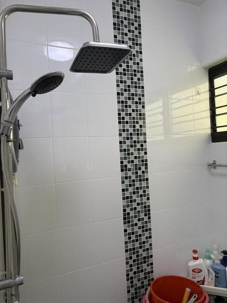 211 Bukit Batok Street 21, 211 Bukit Batok Street 21, Dairy Farm / Bukit Panjang / Choa Chu Kang, 3 Bedrooms, 1,119 sqft, HDB Flat For Sale, by Jim Chia, 500265235 - Bathroom - PropertyGuru.com.sg