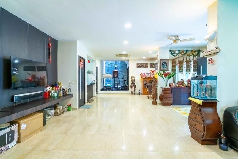 Jalan Mat Jambol, Jalan Mat Jambol, Buona Vista / West Coast / Clementi New Town, 9 Bedrooms, 4,934 sqft, Semi-Detached House For Sale, by Alan Ong, 500265244 - Living Room - PropertyGuru.com.sg