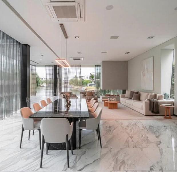 Ocean drive, Ocean drive, Harbourfront / Telok Blangah, 5 Bedrooms, 10,000 sqft, Detached House For Sale, by Doris Tey, 500265250 - Living Room - PropertyGuru.com.sg