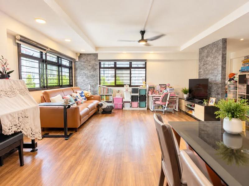 6B Boon Tiong Road, 6B Boon Tiong Road, Alexandra / Commonwealth, 3 Bedrooms, 1,238 sqft, HDB Flat For Sale, by Willmen Low, 500265251 - Living Room - PropertyGuru.com.sg