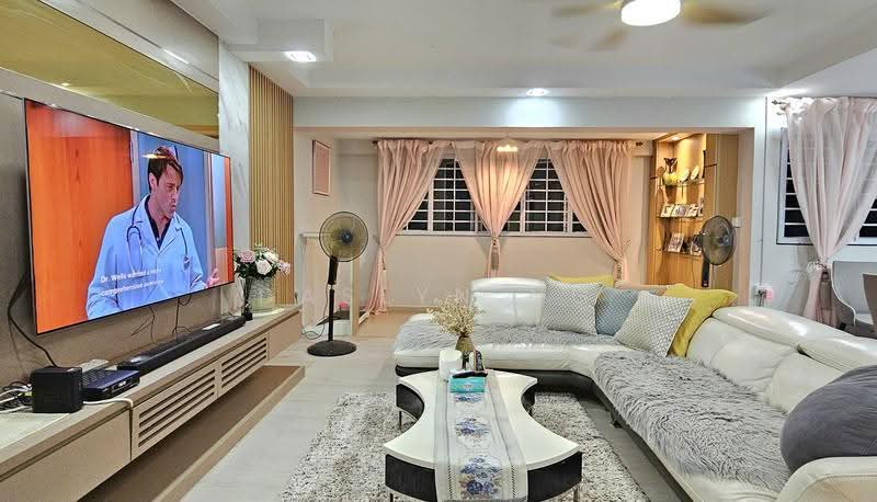 101 Gangsa Road, 101 Gangsa Road, Dairy Farm / Bukit Panjang / Choa Chu Kang, 4 Bedrooms, 1,625 sqft, HDB Flat For Sale, by Daslyn Ng, 500265252 - Living room - PropertyGuru.com.sg