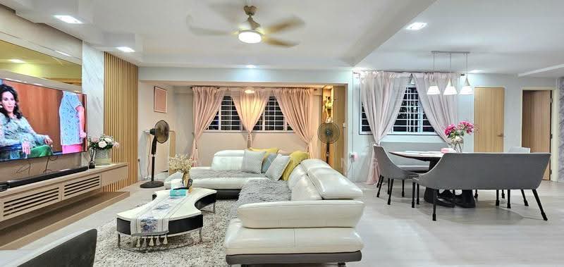 101 Gangsa Road, 101 Gangsa Road, Dairy Farm / Bukit Panjang / Choa Chu Kang, 4 Bedrooms, 1,625 sqft, HDB Flat For Sale, by Daslyn Ng, 500265252 - Living room - PropertyGuru.com.sg