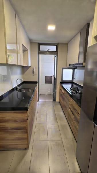Skies Miltonia, 35 Miltonia Close, Sembawang / Yishun, 3 Bedrooms, 1,130 sqft, Condominium For Rent, by Tay Zhen Yao, 500265254 - Kitchen - PropertyGuru.com.sg