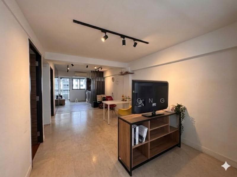 67 Marine Drive, 67 Marine Drive, East Coast / Marine Parade, 2 Bedrooms, 700 sqft, HDB Flat For Rent, by Janet Fong, 500265269 - Living Room (Open Planned) - PropertyGuru.com.sg