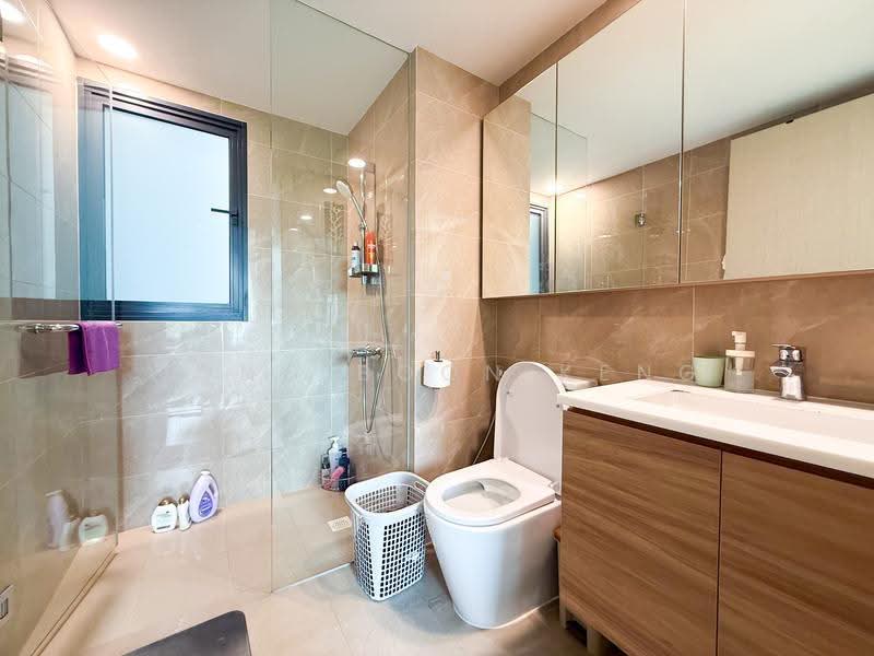 Treasure at Tampines, 49 Tampines Lane, Pasir Ris / Tampines, 3 Bedrooms, 915 sqft, Condominium For Rent, by Wong Boon Keng, 500265270 - Bathroom - PropertyGuru.com.sg