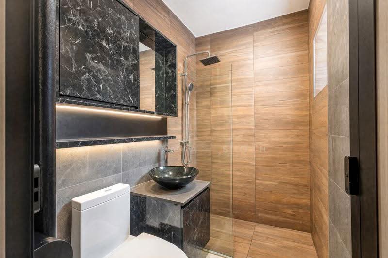 250 Bukit Batok East Avenue 5, 250 Bukit Batok East Avenue 5, Dairy Farm / Bukit Panjang / Choa Chu Kang, 3 Bedrooms, 1,109 sqft, HDB Flat For Sale, by Alicia Soh, 500265274 - Bathroom - PropertyGuru.com.sg