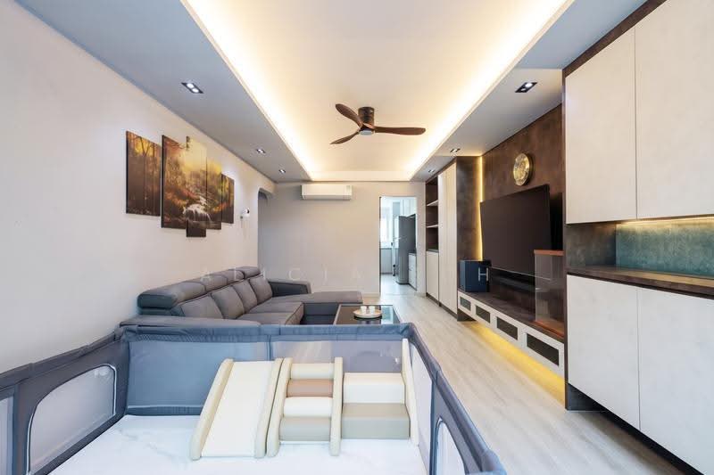 250 Bukit Batok East Avenue 5, 250 Bukit Batok East Avenue 5, Dairy Farm / Bukit Panjang / Choa Chu Kang, 3 Bedrooms, 1,109 sqft, HDB Flat For Sale, by Alicia Soh, 500265274 - Living Room - PropertyGuru.com.sg