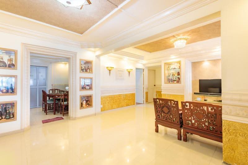 407 Pandan Gardens, 407 Pandan Gardens, Boon Lay / Jurong / Tuas, 3 Bedrooms, 1,119 sqft, HDB Flat For Sale, by Alicia Soh, 500265278 - Living Room - PropertyGuru.com.sg