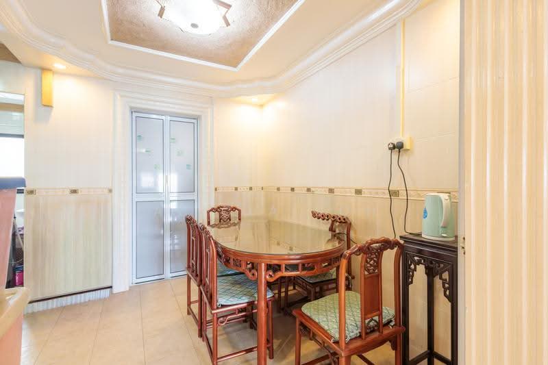 407 Pandan Gardens, 407 Pandan Gardens, Boon Lay / Jurong / Tuas, 3 Bedrooms, 1,119 sqft, HDB Flat For Sale, by Alicia Soh, 500265278 - Dining Room - PropertyGuru.com.sg