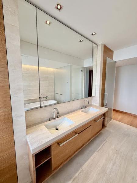 Hana, 8 Tomlinson Road, Tanglin / Holland / Bukit Timah, 4 Bedrooms, 3,531 sqft, Apartment For Rent, by Stanley Tjhai, 500265288 - Master Bathroom - PropertyGuru.com.sg