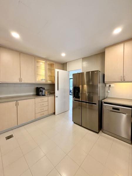 The Colonnade, 82 Grange Road, Tanglin / Holland / Bukit Timah, 3 Bedrooms, 3,617 sqft, Condominium For Rent, by Stanley Tjhai, 500265289 - Kitchen - PropertyGuru.com.sg