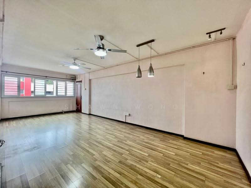 524 Hougang Avenue 6, 524 Hougang Avenue 6, Hougang / Punggol / Sengkang, 3 Bedrooms, 1,130 sqft, HDB Flat For Sale, by Shawn Wong, 500265290 - Living Room - PropertyGuru.com.sg