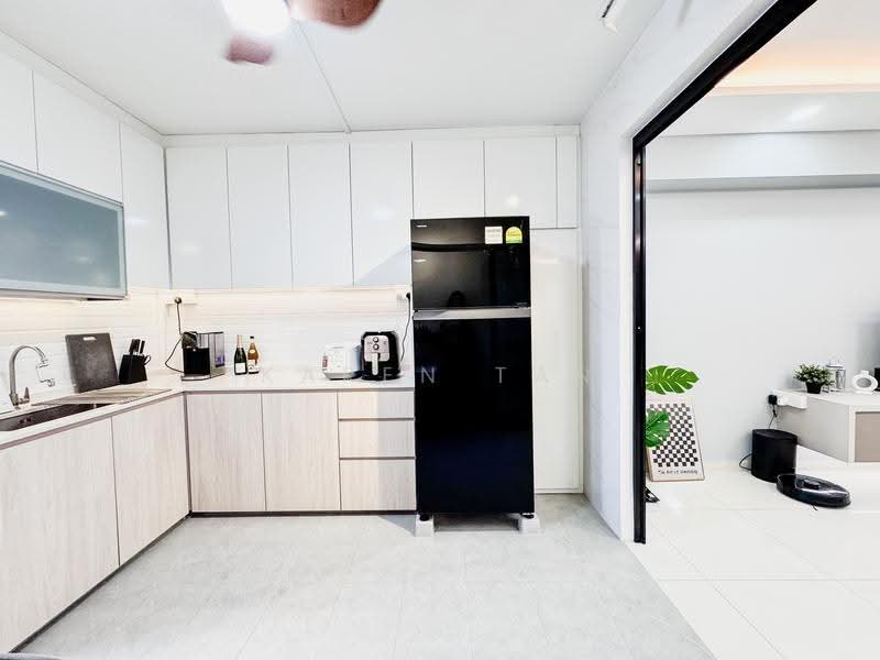 42 Circuit Road, 42 Circuit Road, Macpherson / Potong Pasir, 3 Bedrooms, 1,141 sqft, HDB Flat For Sale, by Karen Tan, 500265296 - Kitchen - PropertyGuru.com.sg