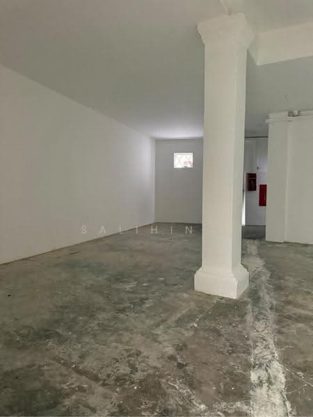 Kampong Glam Shop House, 660, Beach Road / Bugis / Rochor, 2,200 sqft, Shop / Shophouse For Rent, by Salihin ., 500265306 - CommercialGuru.com.sg