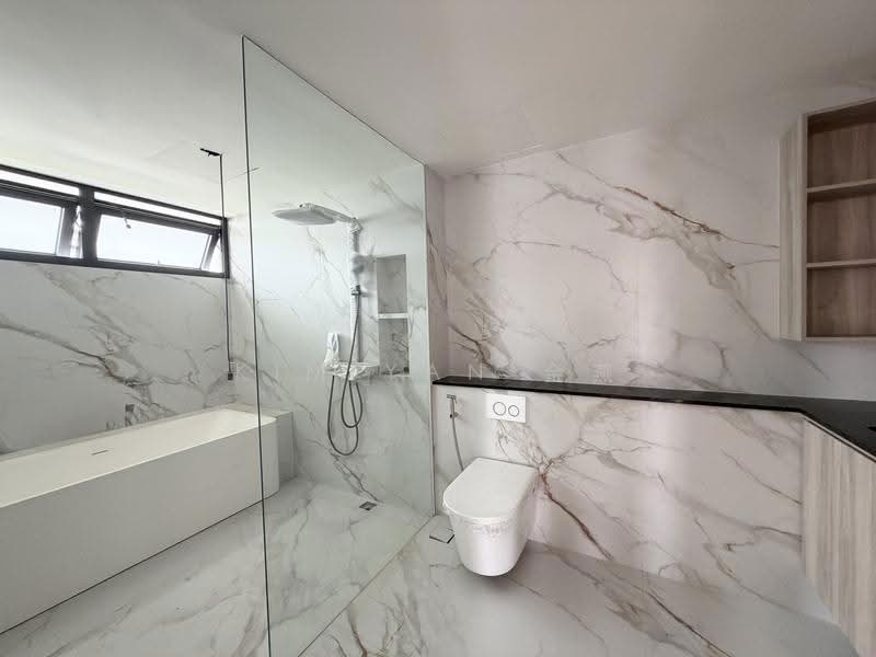 Brand New with Lift and Pool, huge for multi-generatioins, Near to Kovan MRT - call 8130 3636 to view!, Hougang / Punggol / Sengkang, 7 Bedrooms, 9,000 sqft, Corner Terrace For Sale, by Kim Yan 金燕, 500265321 - Bathroom - PropertyGuru.com.sg