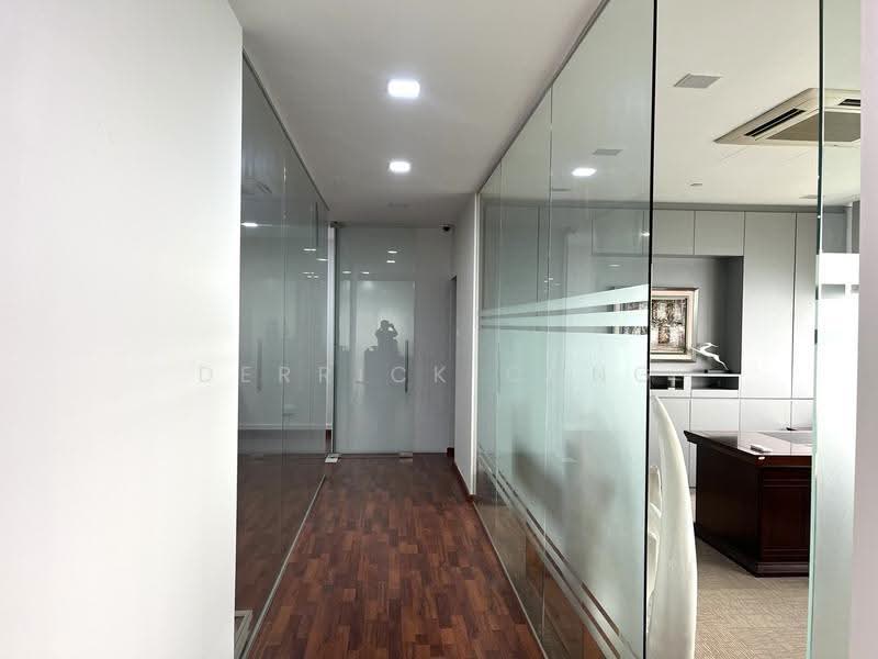 Wcega Tower, 21 Bukit Batok Crescent, Dairy Farm / Bukit Panjang / Choa Chu Kang, 1,970 sqft, Light Industrial (B1) For Sale, by Derrick Chng, 500265340 - Corridor - CommercialGuru.com.sg