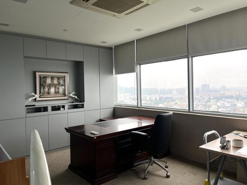 Wcega Tower, 21 Bukit Batok Crescent, Dairy Farm / Bukit Panjang / Choa Chu Kang, 1,970 sqft, Light Industrial (B1) For Sale, by Derrick Chng, 500265340 - Study - CommercialGuru.com.sg