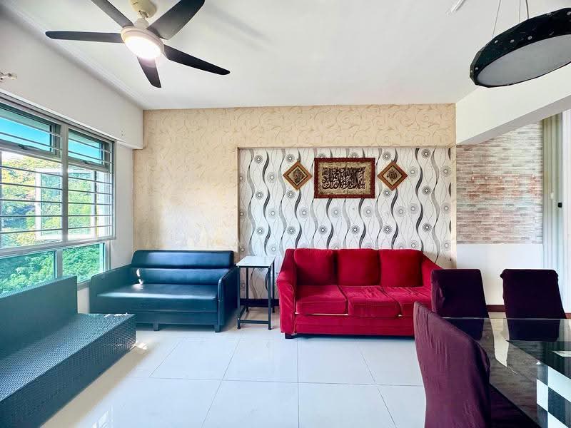 512A Yishun Street 51, 512A Yishun Street 51, Sembawang / Yishun, 2 Bedrooms, 732 sqft, HDB Flat For Sale, by Farah Zack, 500265344 - Living Room - PropertyGuru.com.sg