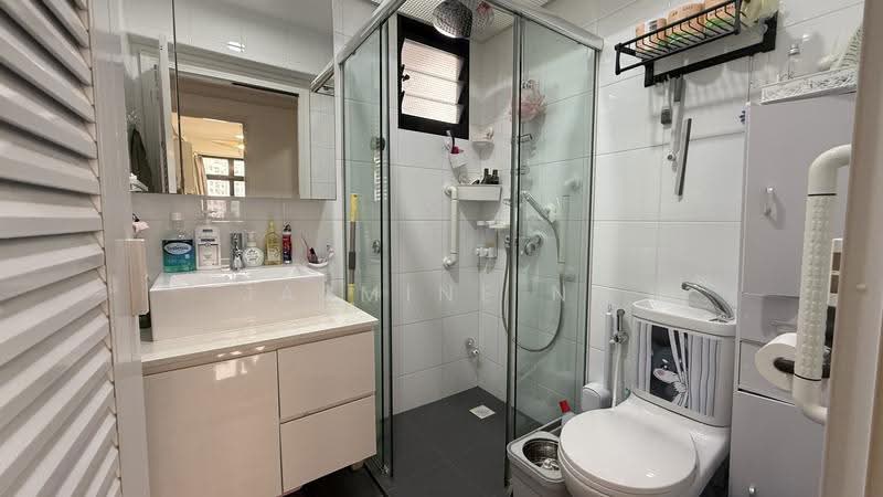 115B Jalan Ayer, 115B Jalan Ayer, Eunos / Geylang / Paya Lebar, 3 Bedrooms, 1,001 sqft, HDB Flat For Sale, by Jasmine Ng, 500265348 - Bathroom - PropertyGuru.com.sg