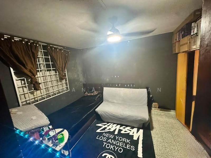 153 Mei Ling Street, 153 Mei Ling Street, Alexandra / Commonwealth, 2 Bedrooms, 720 sqft, HDB Flat For Sale, by Rozana Sahlan, 500265351 - Bedroom - PropertyGuru.com.sg