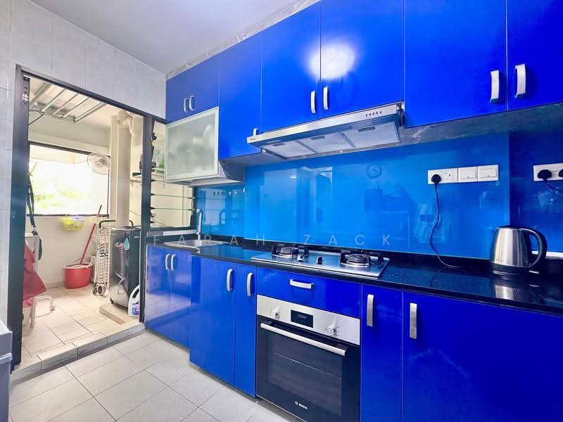 298B Compassvale Street, 298B Compassvale Street, Hougang / Punggol / Sengkang, 3 Bedrooms, 1,012 sqft, HDB Flat For Sale, by Farah Zack, 500265357 - PropertyGuru.com.sg