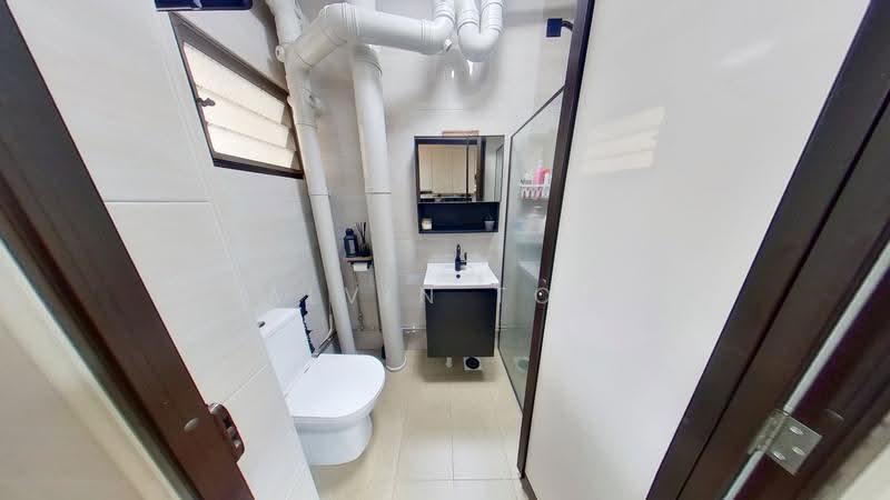275D Jurong West Street 25, 275D Jurong West Street 25, Boon Lay / Jurong / Tuas, 3 Bedrooms, 1,195 sqft, HDB Flat For Sale, by Alvin Toh, 500265387 - Bathroom - PropertyGuru.com.sg