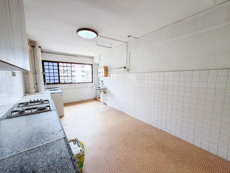 705 Clementi West Street 2, 705 Clementi West Street 2, Buona Vista / West Coast / Clementi New Town, 2 Bedrooms, 721 sqft, HDB Flat For Sale, by KENNETH CHUA, 500265393 - Kitchen - PropertyGuru.com.sg