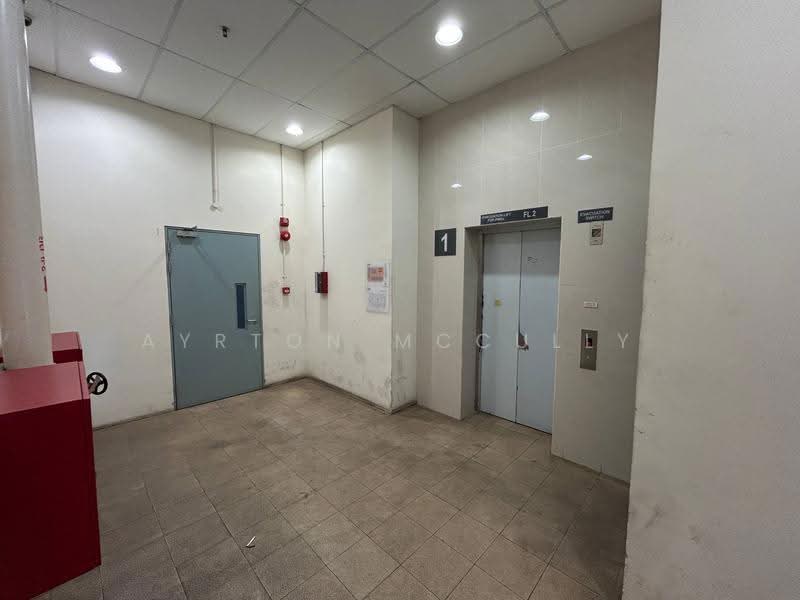 Tuas Ramp Up Investment Unit, Boon Lay / Jurong / Tuas, 1,800 sqft, Factory / Workshop (B2) For Sale, by Ayrton McCully, 500265406 - Entrance - CommercialGuru.com.sg