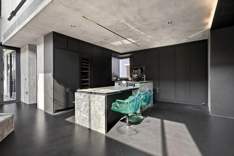 Coco Palms, 19 Pasir Ris Grove, Pasir Ris / Tampines, 5 Bedrooms, 2,928 sqft, Condominium For Sale, by Karine Lee, 500265418 - Kitchen - PropertyGuru.com.sg