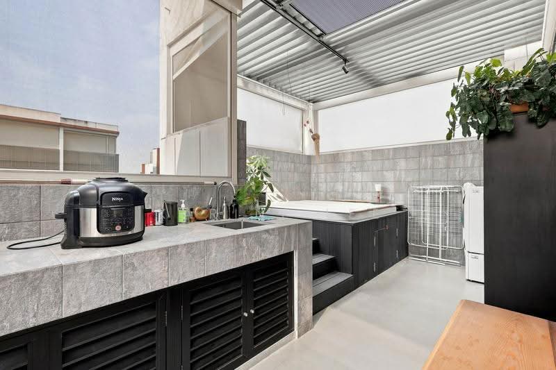 Coco Palms, 19 Pasir Ris Grove, Pasir Ris / Tampines, 5 Bedrooms, 2,928 sqft, Condominium For Sale, by Karine Lee, 500265418 - BBQ Grill and Jacuzzi - PropertyGuru.com.sg