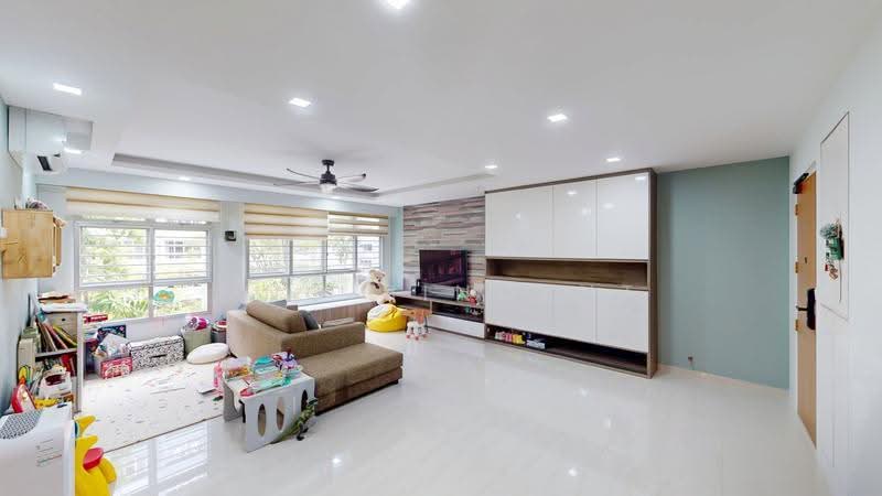 443B Bukit Batok West Avenue 8, 443B Bukit Batok West Avenue 8, Dairy Farm / Bukit Panjang / Choa Chu Kang, 3 Bedrooms, 1,205 sqft, HDB Flat For Sale, by Ong Bincent, 500265433 - Living Room - PropertyGuru.com.sg