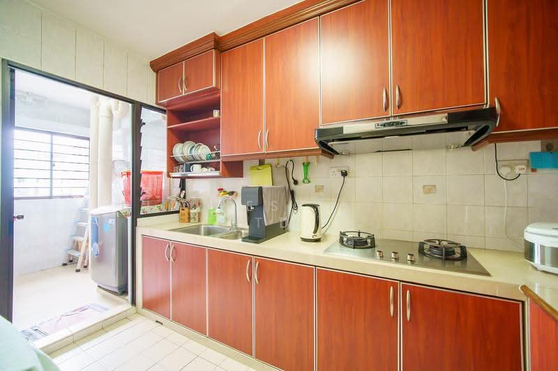 297A Compassvale Street, 297A Compassvale Street, Hougang / Punggol / Sengkang, 3 Bedrooms, 1,011 sqft, HDB Flat For Sale, by KENNETH CHUA, 500265445 - Kitchen - PropertyGuru.com.sg