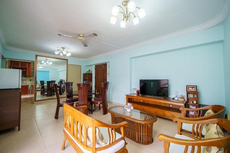 297A Compassvale Street, 297A Compassvale Street, Hougang / Punggol / Sengkang, 3 Bedrooms, 1,011 sqft, HDB Flat For Sale, by KENNETH CHUA, 500265445 - Living Room - PropertyGuru.com.sg