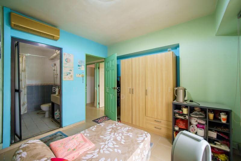 297A Compassvale Street, 297A Compassvale Street, Hougang / Punggol / Sengkang, 3 Bedrooms, 1,011 sqft, HDB Flat For Sale, by KENNETH CHUA, 500265445 - Bedroom - PropertyGuru.com.sg
