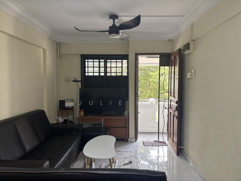 530 Bedok North Street 3, 530 Bedok North Street 3, Bedok / Upper East Coast, 2 Bedrooms, 732 sqft, HDB Flat For Sale, by Julie Ng, 500265461 - Living Room - PropertyGuru.com.sg